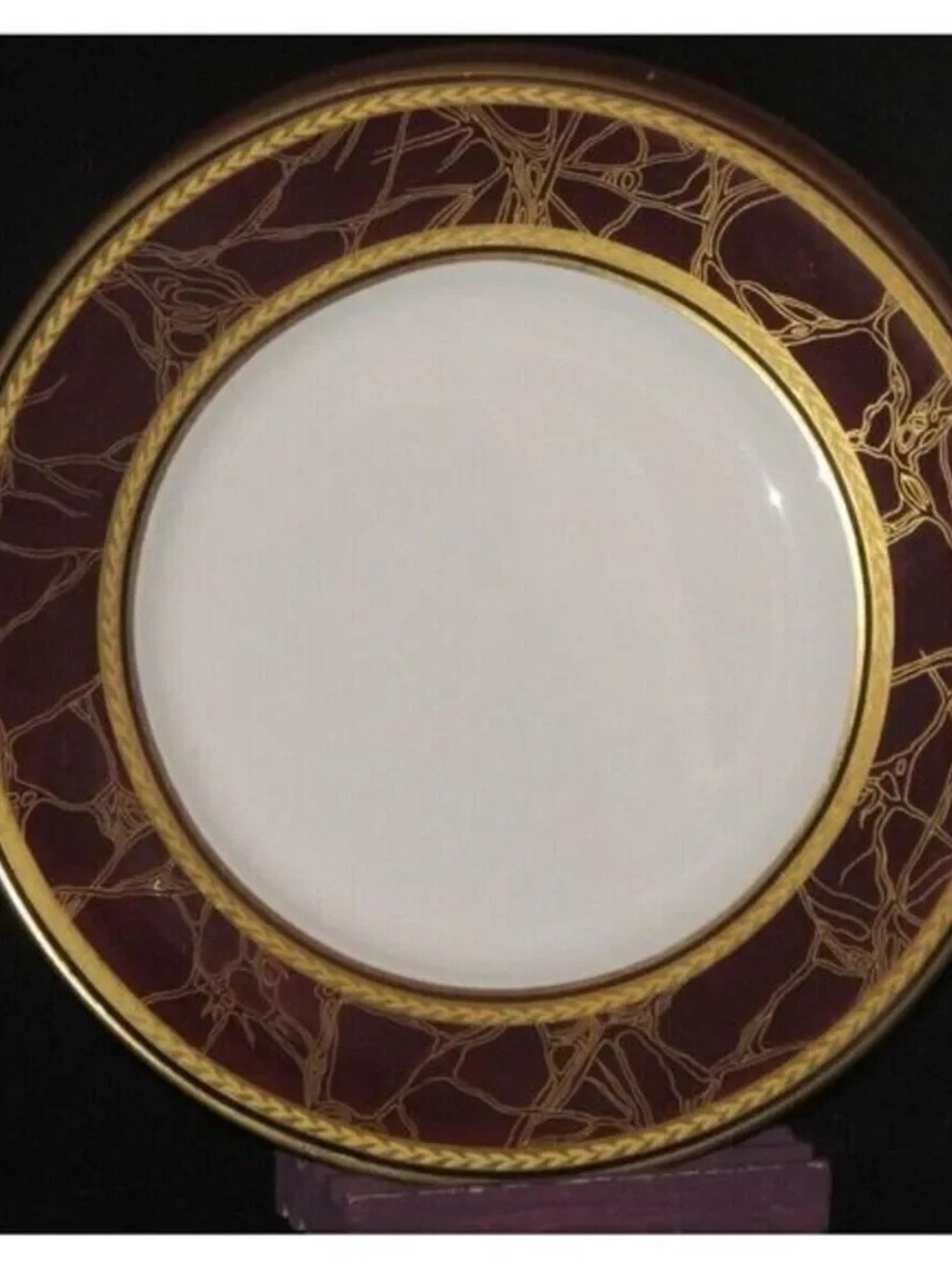 Elegant Gold-Trimmed Burgundy Dinner Plate